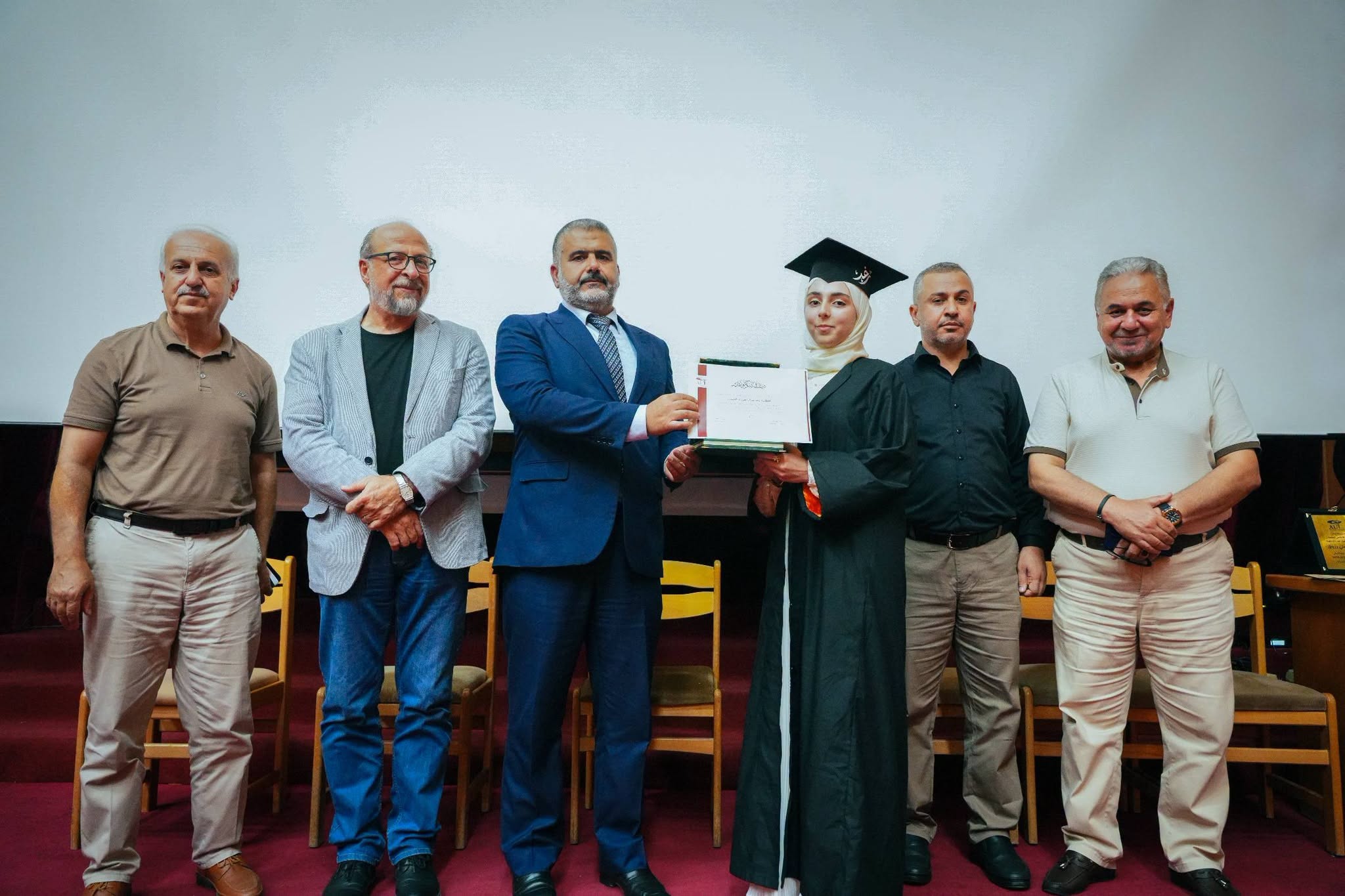 جامعة الأندلس الخاصة للعلوم الطبية تعلن أسماء أوائل خريجي كلية طب الأسنان للعام الدراسي 2025/2026