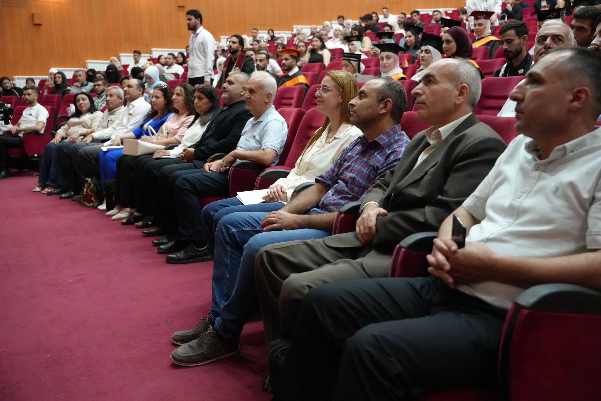 جامعة الأندلس الخاصة للعلوم الطبية تبارك لخريجي كليتي التمريض وإدارة المشافي للعام الدراسي 2025/2026