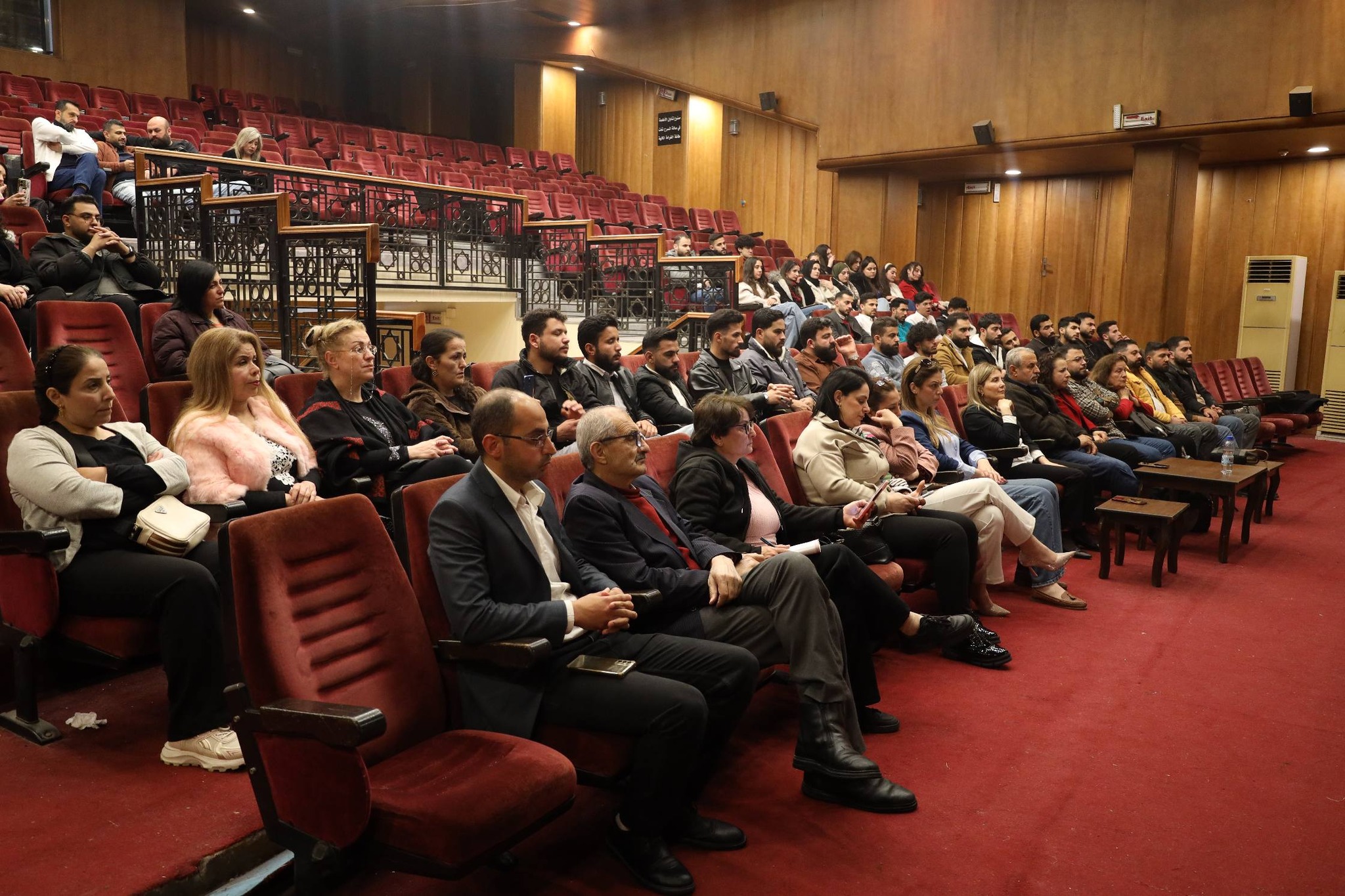كلية التمريض في جامعة الأندلس تشارك في أسبوع الثقافة المجتمعية بطرطوس بندوة توعوية حول الإدمان الإلكتروني وتأثيره على الأسرة