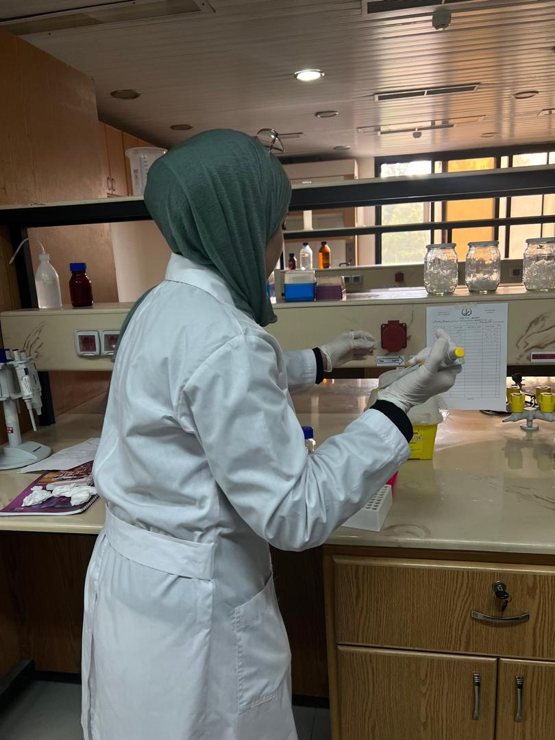 دراسة مقارنة سمّية التاكسول الحر والمكبسل على الخلايا العصبية – مشروع تخرج