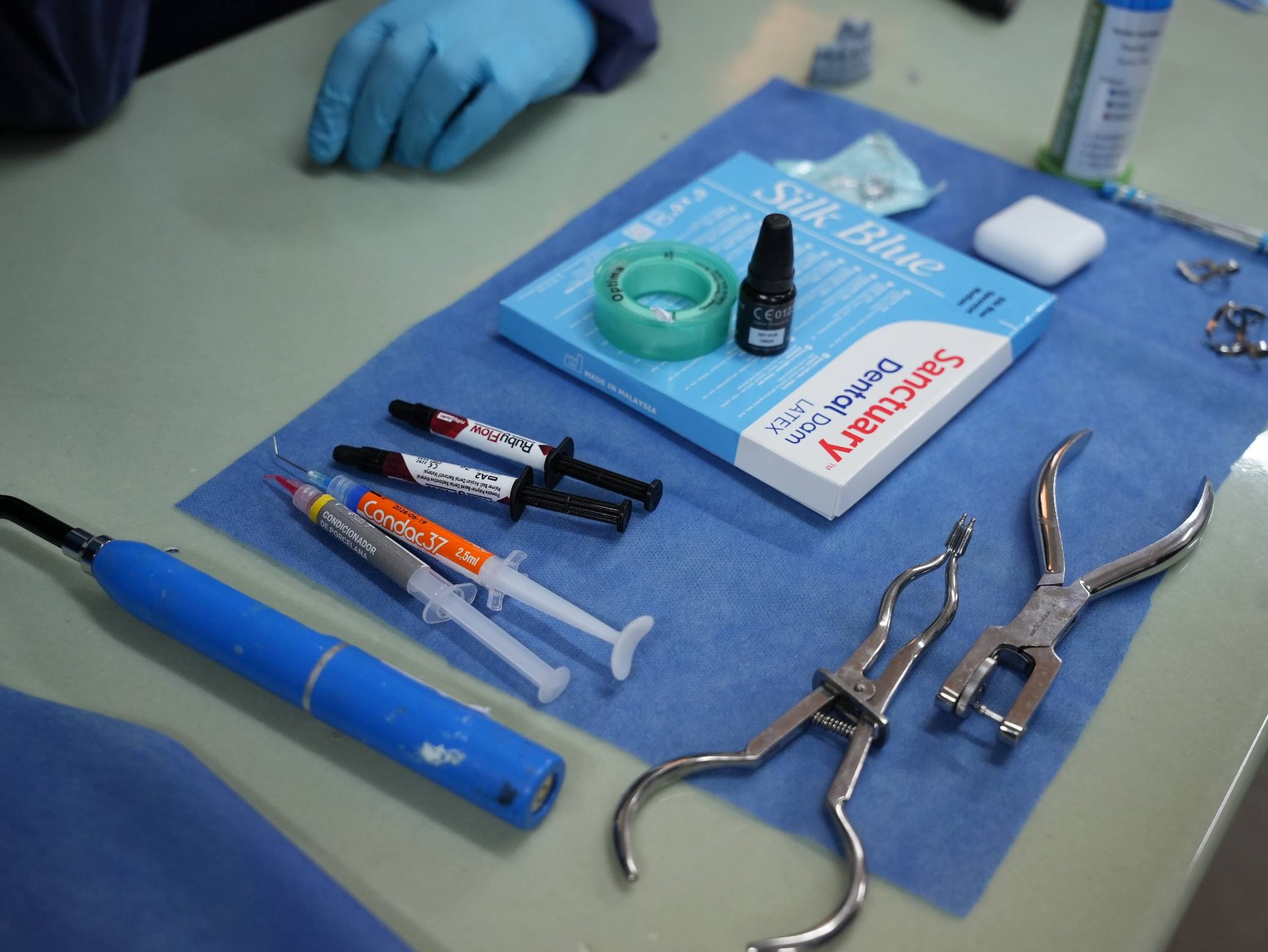 كلية طب الأسنان في جامعة الأندلس تنظّم تدريباً عملياً حول الوجوه التجميلية بهدف تطوير المهارات السريرية للطلاب