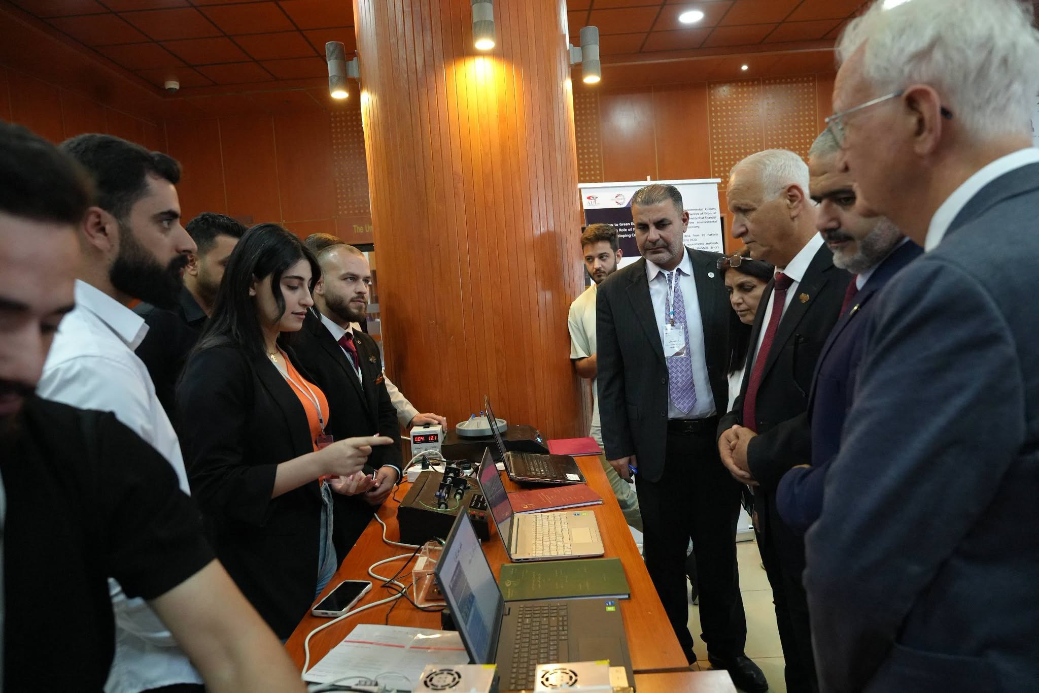 جامعة الأندلس تطلق مؤتمري الطب والهندسة الطبية الدوليين بفعاليات علمية مصاحبة تشمل معارض بوسترات ومشاريع تخرج وورش تدريبية ومعرض تجهيزات طبية-0