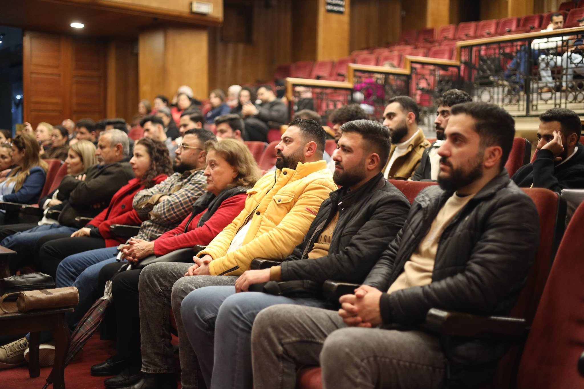 كلية التمريض في جامعة الأندلس تشارك في أسبوع الثقافة المجتمعية بطرطوس بندوة توعوية حول الإدمان الإلكتروني وتأثيره على الأسرة