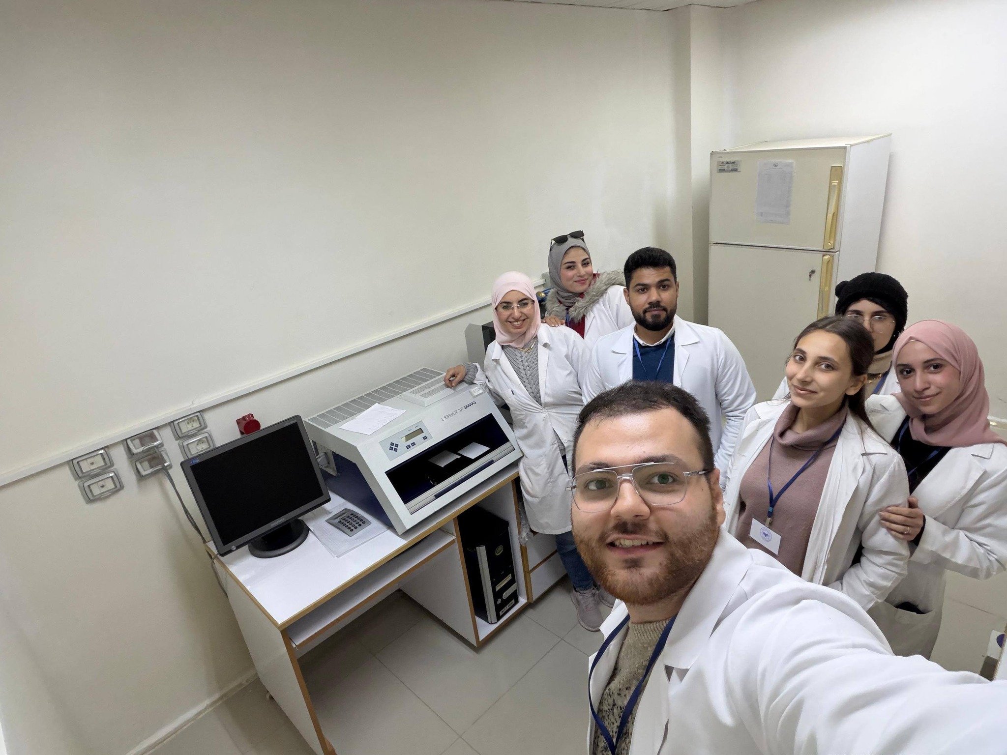 طلاب السنة الخامسة في كلية الصيدلة بجامعة الأندلس يباشرون مشروع تخرجهم في هيئة الطاقة الذرية