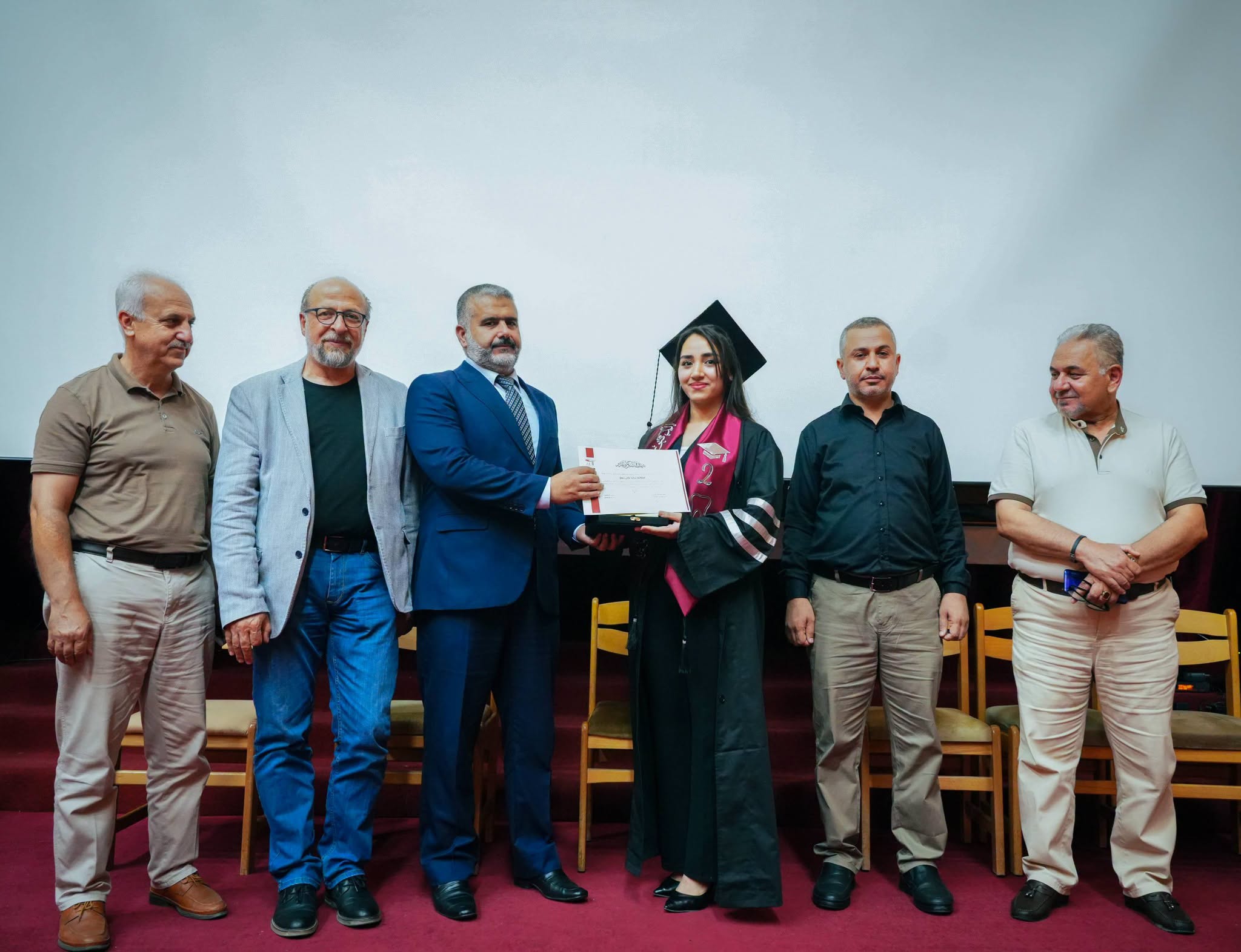 جامعة الأندلس الخاصة للعلوم الطبية تعلن أسماء أوائل خريجي كلية طب الأسنان للعام الدراسي 2025/2026