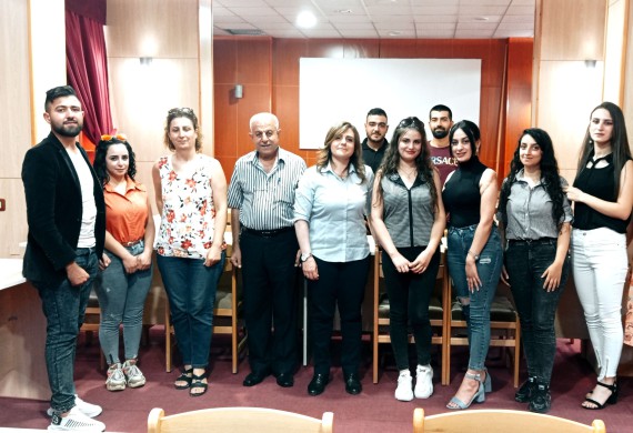 مناقشة مشاريع التخرج في كلية التمريض للعام الدراسي 2021-2022