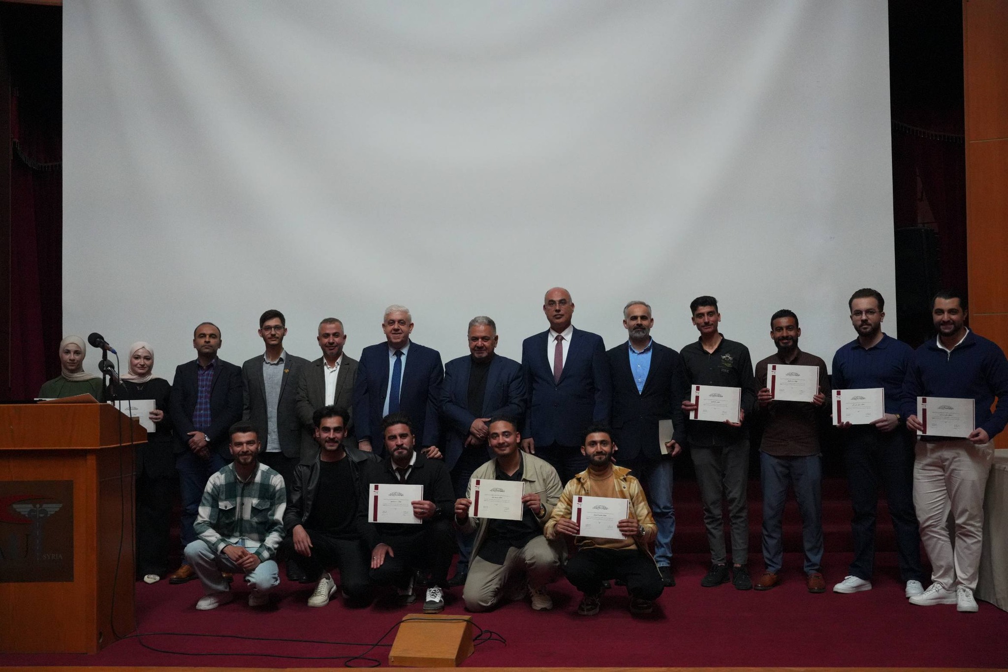 كلية طب الأسنان في جامعة الأندلس تقيم الحصاد العلمي السنوي بعنوان "طب الأسنان الحديث: إنجازات علمية وتحديات مستقبلية" بحضور رسمي وأكاديمي رفيع