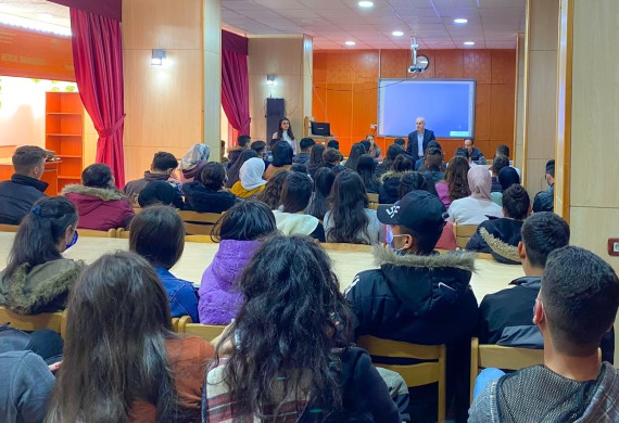 لقاء تعريفي مع طلاب السنة الأولى في كلية التمريض