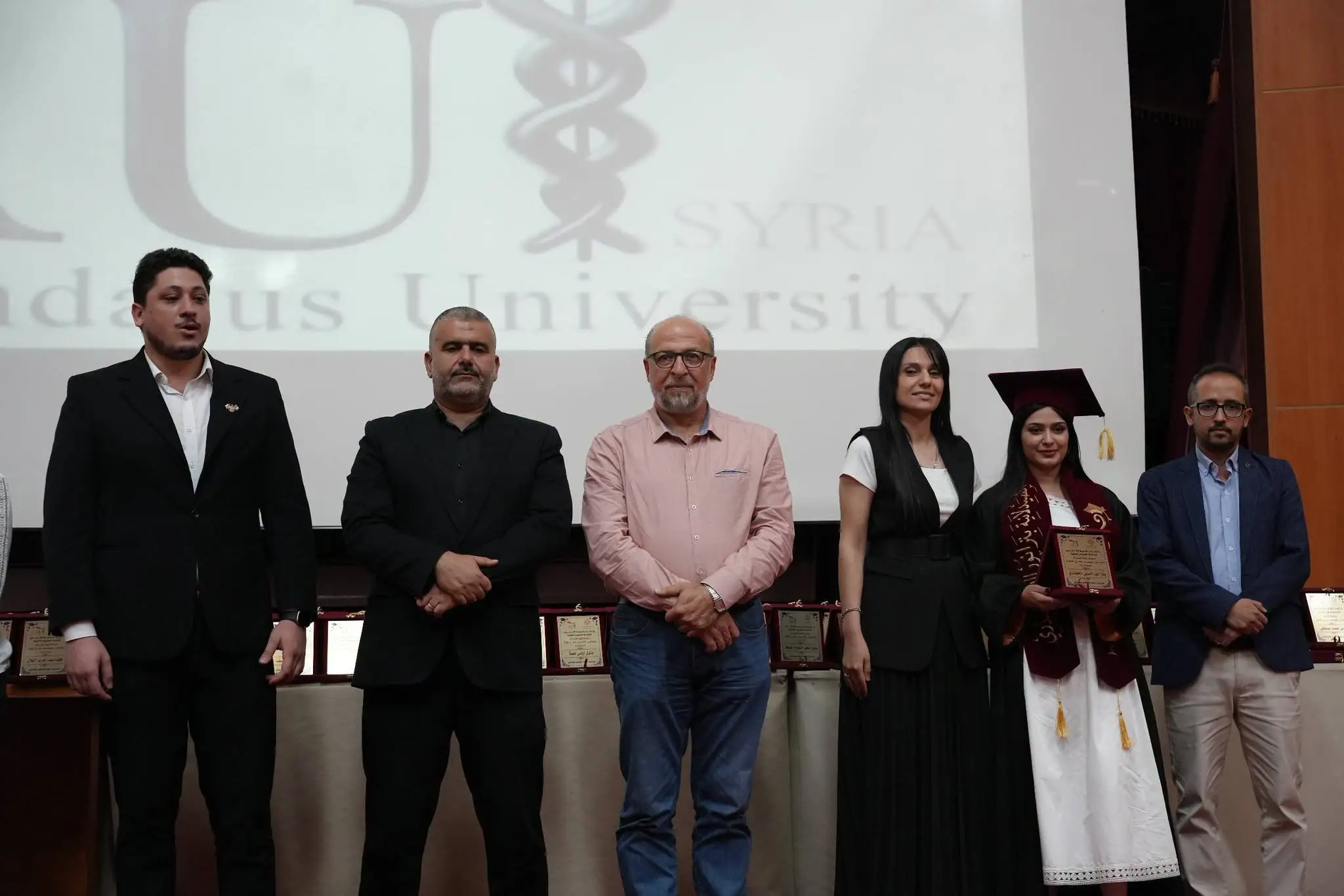 جامعة الأندلس تبارك لأوائل خريجي كلية الصيدلة للعام الدراسي 2025/2026