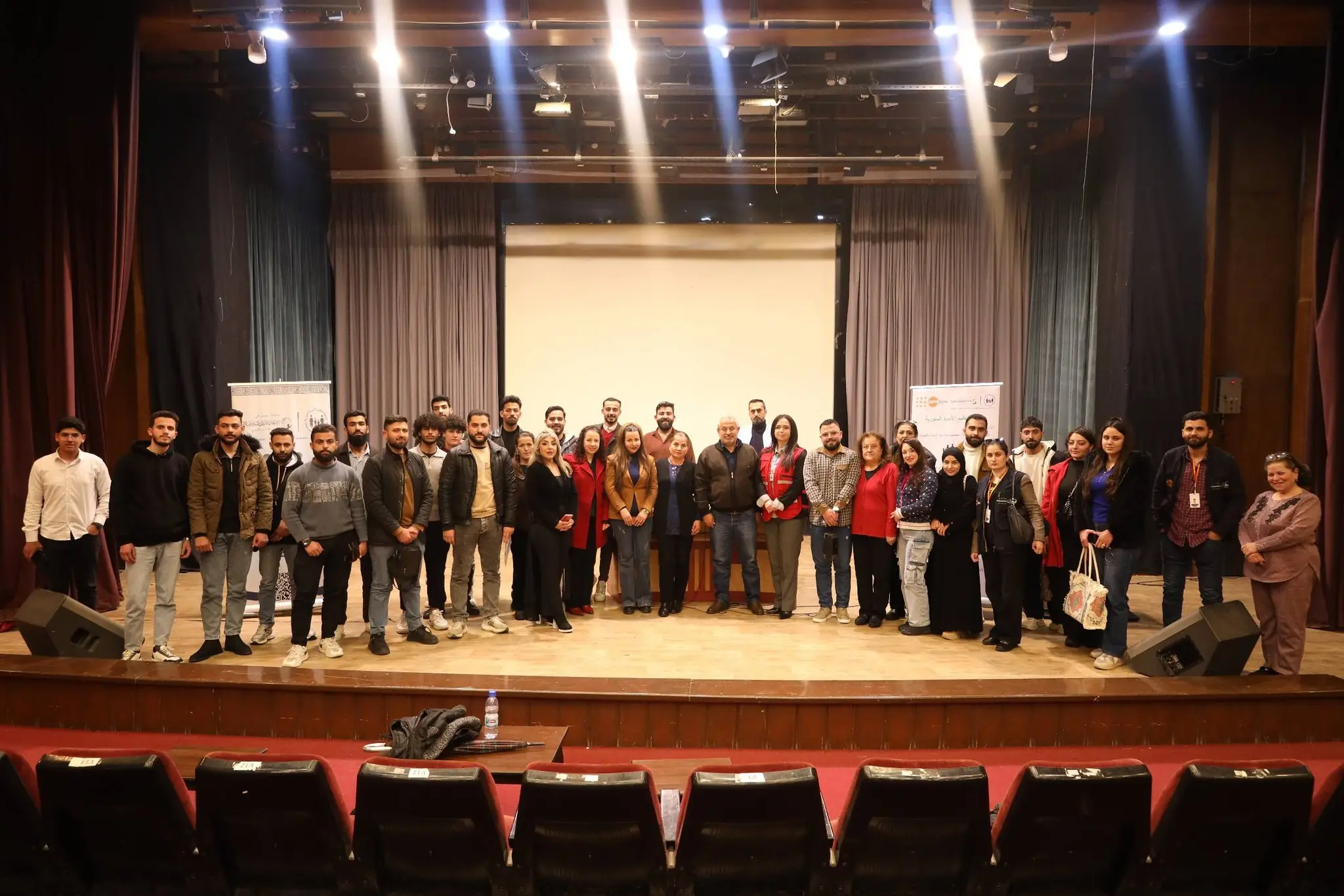 كلية التمريض في جامعة الأندلس تشارك في أسبوع الثقافة المجتمعية بطرطوس بندوة توعوية حول الإدمان الإلكتروني وتأثيره على الأسرة