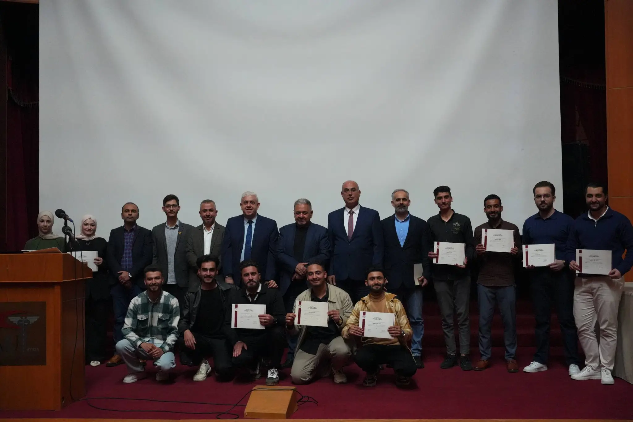 كلية طب الأسنان في جامعة الأندلس تقيم الحصاد العلمي السنوي بعنوان "طب الأسنان الحديث: إنجازات علمية وتحديات مستقبلية" بحضور رسمي وأكاديمي رفيع