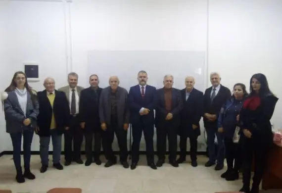 عقدت كلية إدارة المشافي جلستها التحضيرية لمناقشة المحاور المقترحة للدورات التدريبية لمدراء المشافي