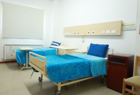 المرضى والزوار - غرفة المريض