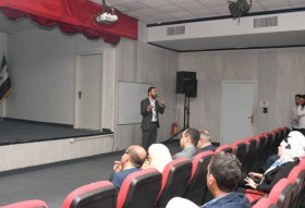 مشاركة الدكتور أيمن الكيال عميد كلية الهندسة الطبية في مؤتمر الليزر في طب الأسنان وطب الأسنان الرقمي