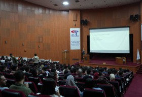 جامعة الأندلس الخاصة للعلوم الطبية تستضيف الدكتور عبد الكريم سكرية في زيارة علمية لتعزيز التعاون الأكاديمي والطبي