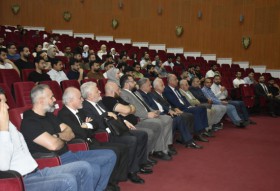 افتتاح دورة في كلية طب الأسنان بعنوان أساسيات في زرع الأسنان