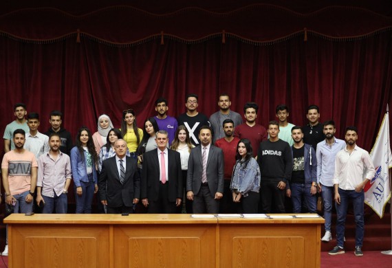 News: تكريم الطلاب المشاركين في المؤتمر الدولي الثاني للهندسة الطبية الذي عقد في جامعة دمشق